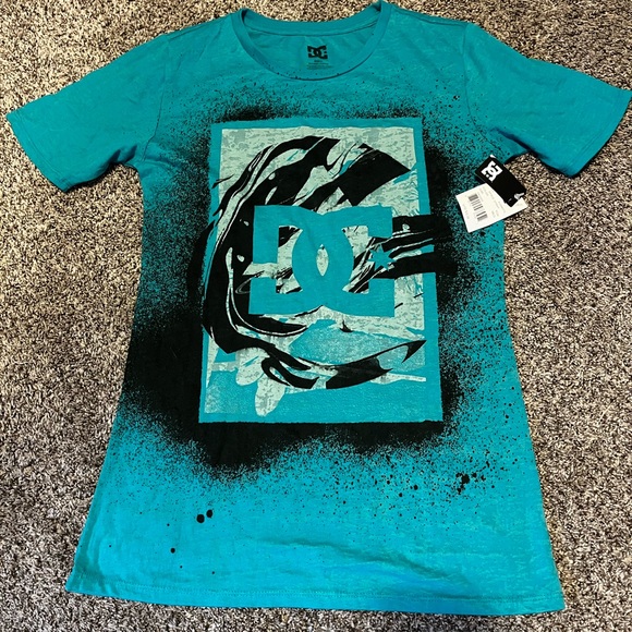 DC Women’s Sz M Top NWT - Picture 1 of 4